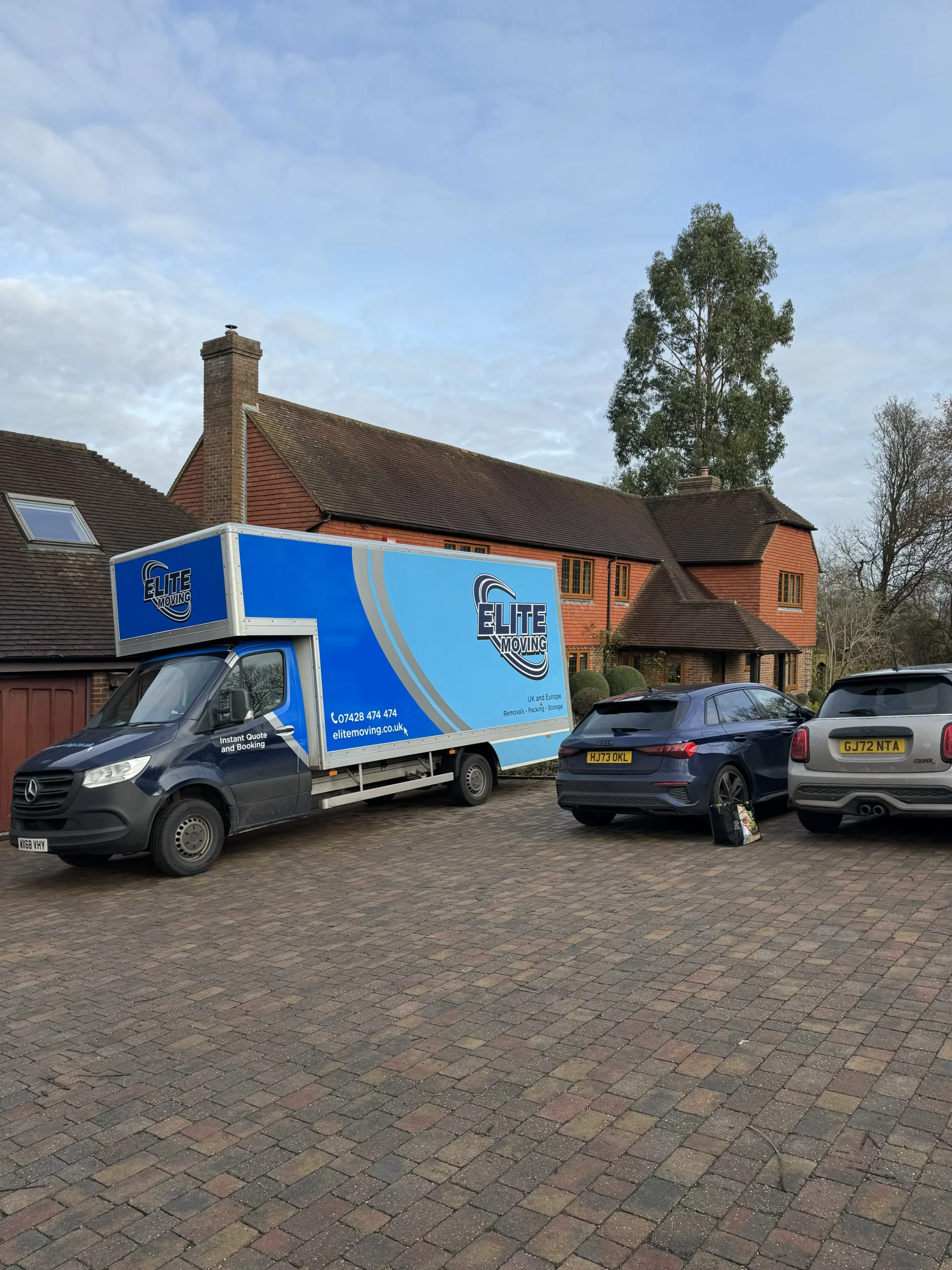 Expert packing and moving services for relocations to Paris, France