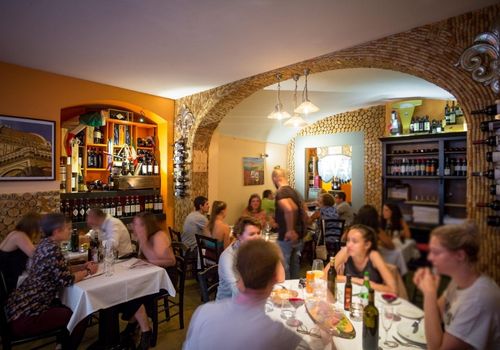 La Buchetta Food & Wine Restaurant
