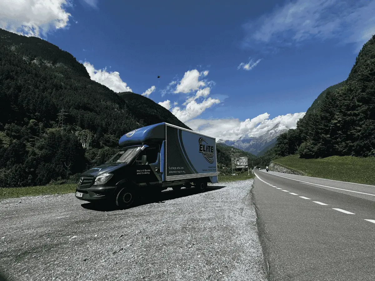 Benefits of White Glove Movers for Luxury Homes