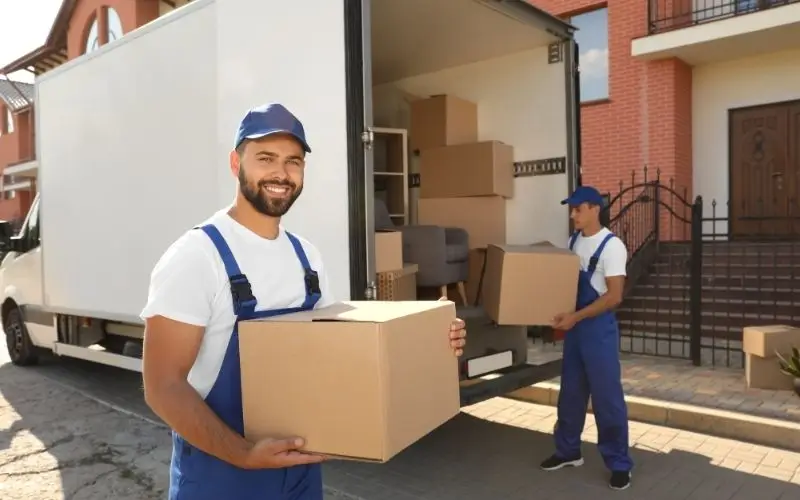 What to expect from an international removal service